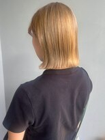 ナカオコアフュール(NAKAO COIFFURE)&nbsp;ハイトーンベージュ ブリーチ ダメージレス 切りっぱなしボブ