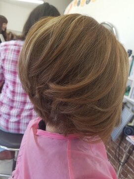 髪こうぼう 立体感のある３Dカラー