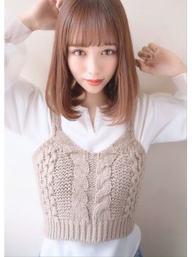 ソワリー 栄(THOiRY) 小顔カットが得意なスタイリストby坂元