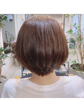 ミューズジャルダン(MUSE jardin) グレージュ×ショートボブ