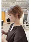 黒髪大人ショートパーマホワイトアッシュ
