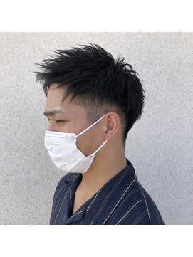 ゴットラトゥール(GOTTO LATOUR) 刈り上げアップバングで爽やかメンズスタイル