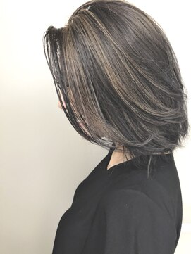 グリッター 泉中央店(GRITTERs) 白髪を生かしたフロントハイライトカラー