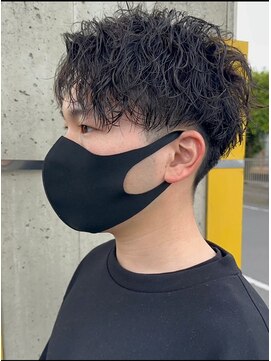 ニアウ 伊勢崎連取店(Niau) 刈り上げアップバング王道ショート束感ツイストスパイラルパーマ