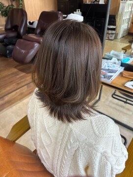 ローカス 花小金井南口店(LOCUS) ☆　イルミナアクアグリーン　ボブレイヤー　☆