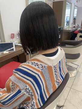 アッシュ 下北沢店(Ash) ぱつっと切りっぱなしボブ