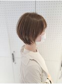 丸みのあるショートボブ×透明感カラー