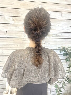 デコヘアー キートス(DECO HAIR kiitos) 編み下ろしアレンジ