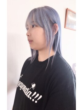 エヴァン(Evan) ダブルカラーでホワイト系に変化