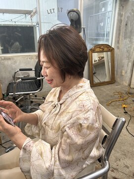 ウィークエンド(WEEKEND) ベージュショートスタイル