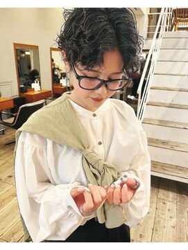 サンプラス(san+) 【柏原良亮】ショートプードルパーマ 小顔カット