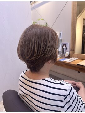 琥珀 ショート×白髪ぼかし