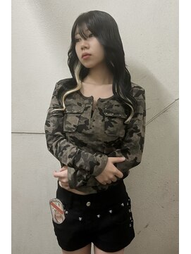 ウム(UMM) エクステ80本でinner blond