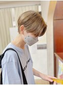 ハンサムショート ハイトーンショート ブロンド センターパート