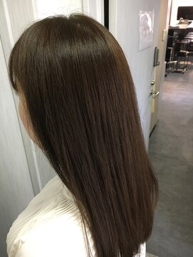 ヘアーサロン ファースト(First) カラー色楽しむ