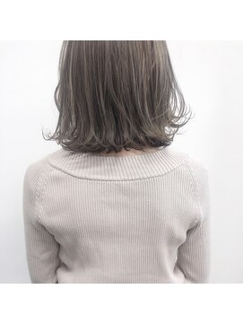 ガーランドウメダ(Garland umeda) アディクシーカラー＿ナチュラルボブ＿000319