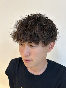 フォルテ 草薙店 ウルフ　アッシュブラック　カルマパーマ　ベリーショート