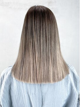 アルバム 銀座(ALBUM GINZA) バレイヤージュロング_斜めバンググレージュカラー_ba460141