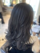 ヘアラウンジ ビーチ 青山 外苑前(hair lounge BEACH) 暗くても透けるオリーブグレージュミディアムくびれヘア