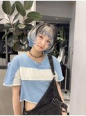 ホワイトブルーグラデーション