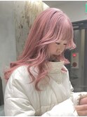 フェミニンロングピンクカラーピンクベージュ似合わせカット