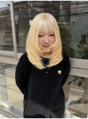 抜きっぱなしブロンドカラーハイトーンブリーチレイヤーカット