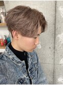 ハイトーンフェザーショート