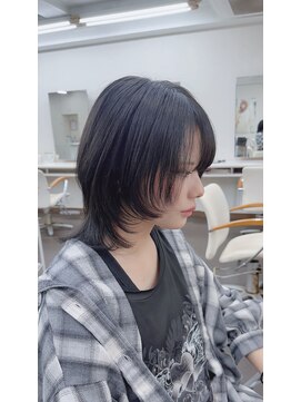 ヘアーメイクマイフェアリー ミディアムウルフ