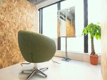 《全席半個室》の明るい店内でプライベートなお時間を♪