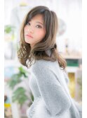 カーキベージュ抜け感くせ毛風ほつれウェーブa