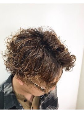 エイミー バイ ハセ(Aimee by HASE) マッシュパーマ×センターパート