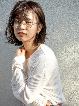 ネオリーブカフ 鶴ヶ峰店(Neolive caff) ２０代３０代４０代人気　濡れ髪切りっぱなし　ニュアンスカラー