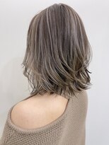 ジゼル(gisele)&nbsp;（稲毛）silver grey highlight