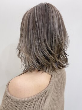 ジゼル(gisele) （稲毛）silver grey highlight