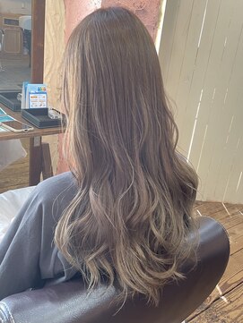 アルターリール(aL ter Rire) ミルクティーベージュ/中村郁未