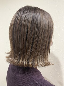 グラット(grAt) 【ももこ】シナモンベージュ×切りっぱなしボブ