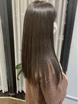 ミラレスカ 栄(MIRA RESCA) 透明感グレージュカラー