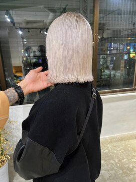 メリー オオサカ(Merly Osaka) 超ハイトーン！ちょっぴりピンクなホワイトカラー_white pink_