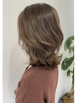 ベルム(Belme) ふんわりミディアムオリーブベージュ