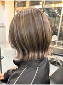 ハイライト×切りっぱなしボブ