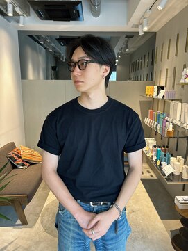 ミリ(milli Produce by ITAKURA) 毛流れセンターパート（刈り上げなし）