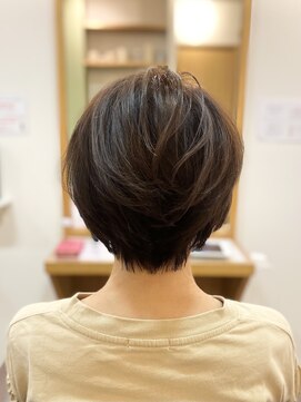 フリージア(freesia) 30代40代50代/大人ショート/艶髪スタイル/簡単スタイリング