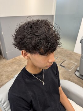 ノイセル 西本町(Noisyle) フェザーパーマスパイキーショートブルーブラックサーフカールF