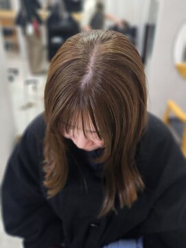 リュンヌ(Lune) 明るめオリーブベージュ