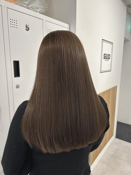 ギルド 清瀬店(GUILD) 艶感ブラウンのストレートミディアム