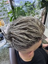 サラ HAIR&MAKE SALA 相模大塚店 ホワイト鬼メッシュ