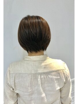 コム(com by neolive) ローライトシンプルショートボブ2