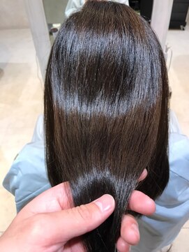 カットインシャイ 心斎橋店(Cut-in Shy) 髪質改善トリートメント