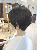 くびれショート地毛風カラー　ボリュームダウンパーマ