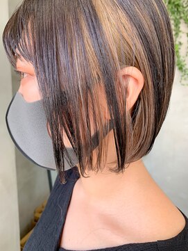 テトヘアー(teto hair) スリークボブ、前下がり、インナーカラー、ローライト